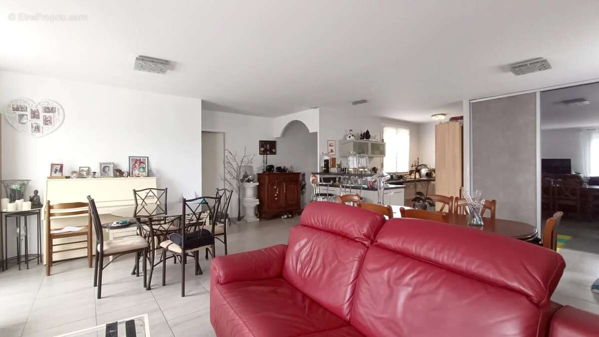 Maison à BUXEROLLES