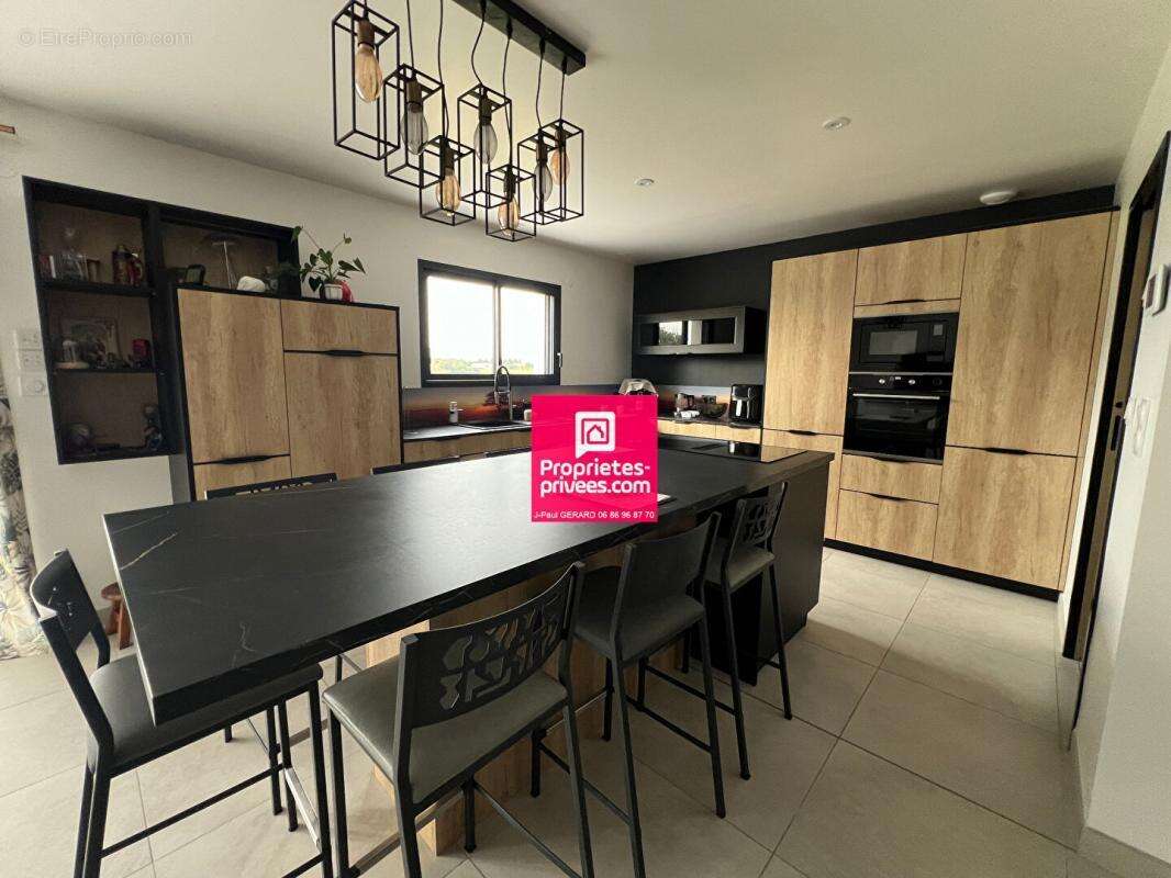 Maison à LE PASSAGE