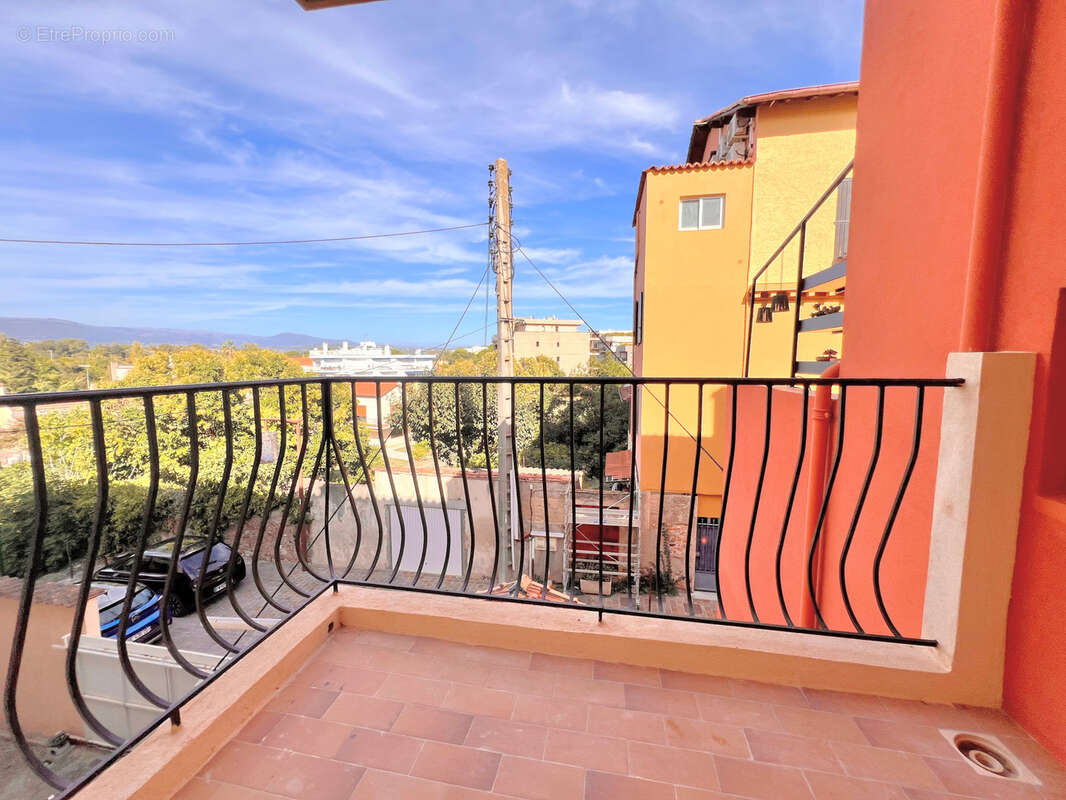 Appartement à MANDELIEU-LA-NAPOULE