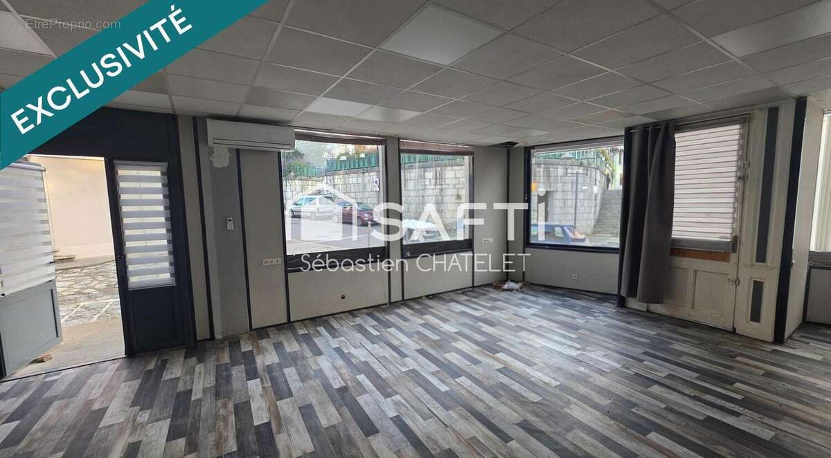 Photo 4 - Commerce à RUMILLY