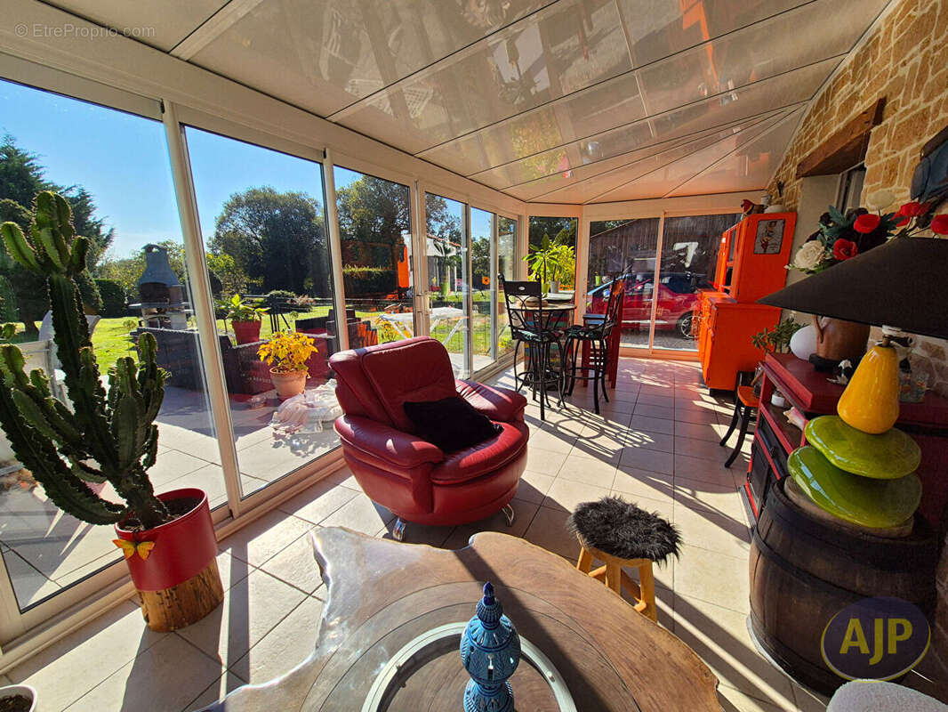 Maison à SAINT-CHRISTOPHE-DU-LIGNERON