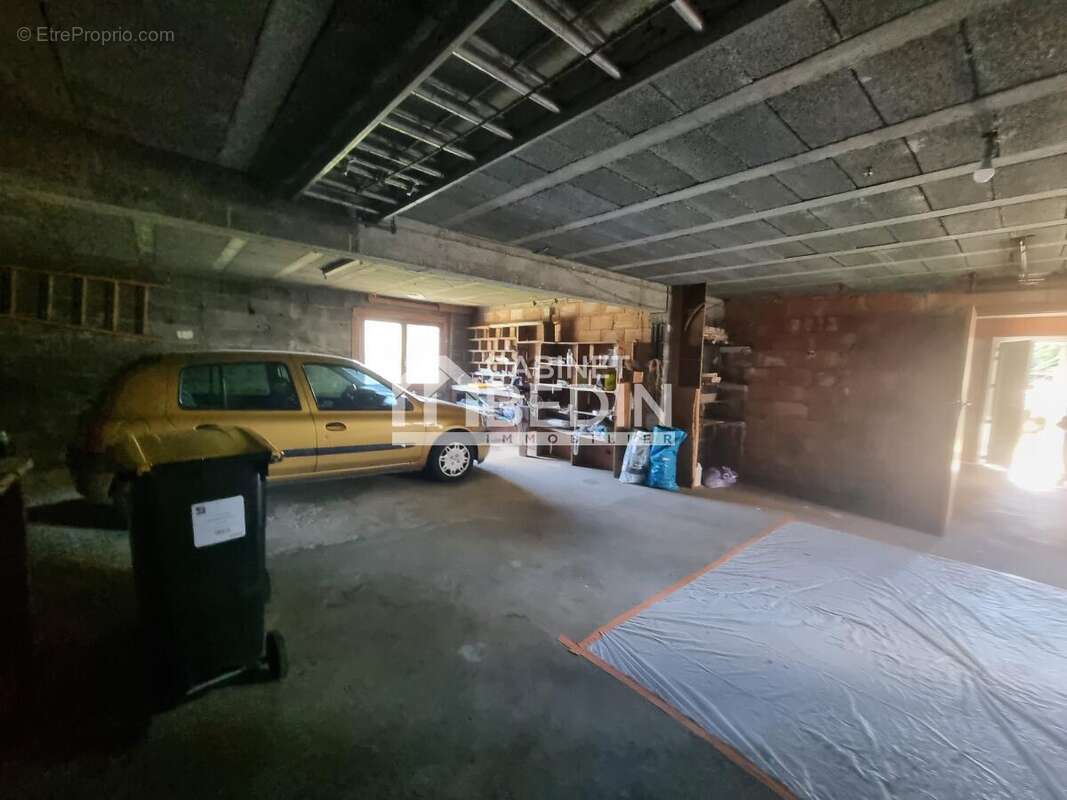 Maison à SAINT-MEDARD-D'EYRANS