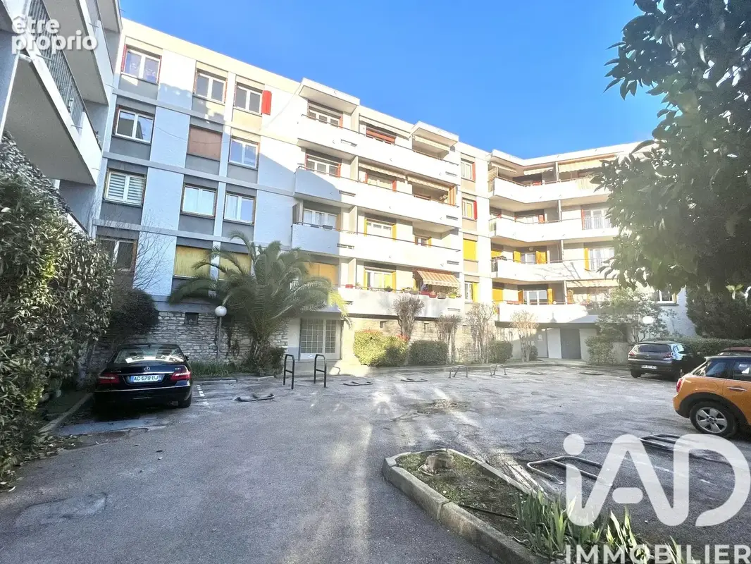 Photo 1 - Appartement à NIMES