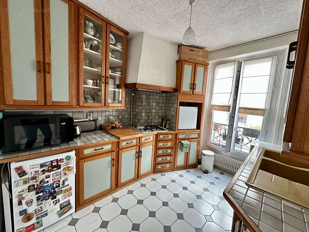 Appartement à PARIS-20E