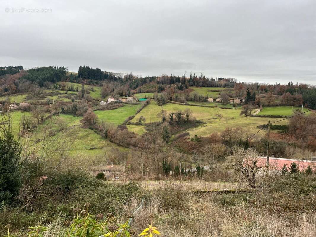 Maison à COURS-LA-VILLE