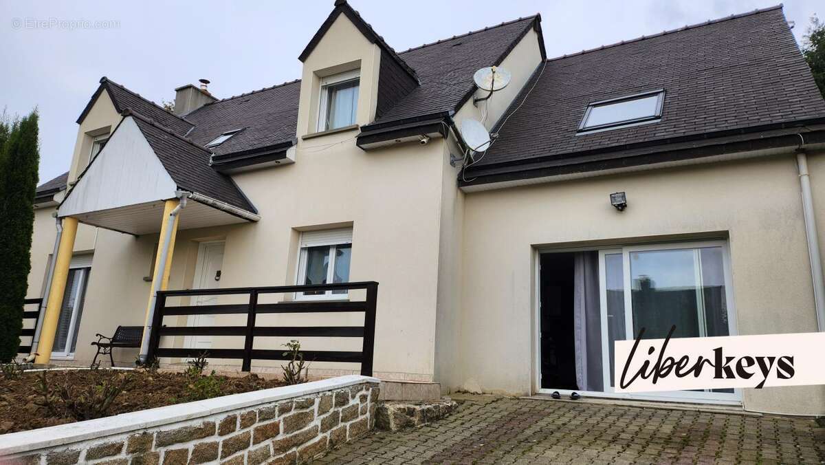 Maison à COLLINEE
