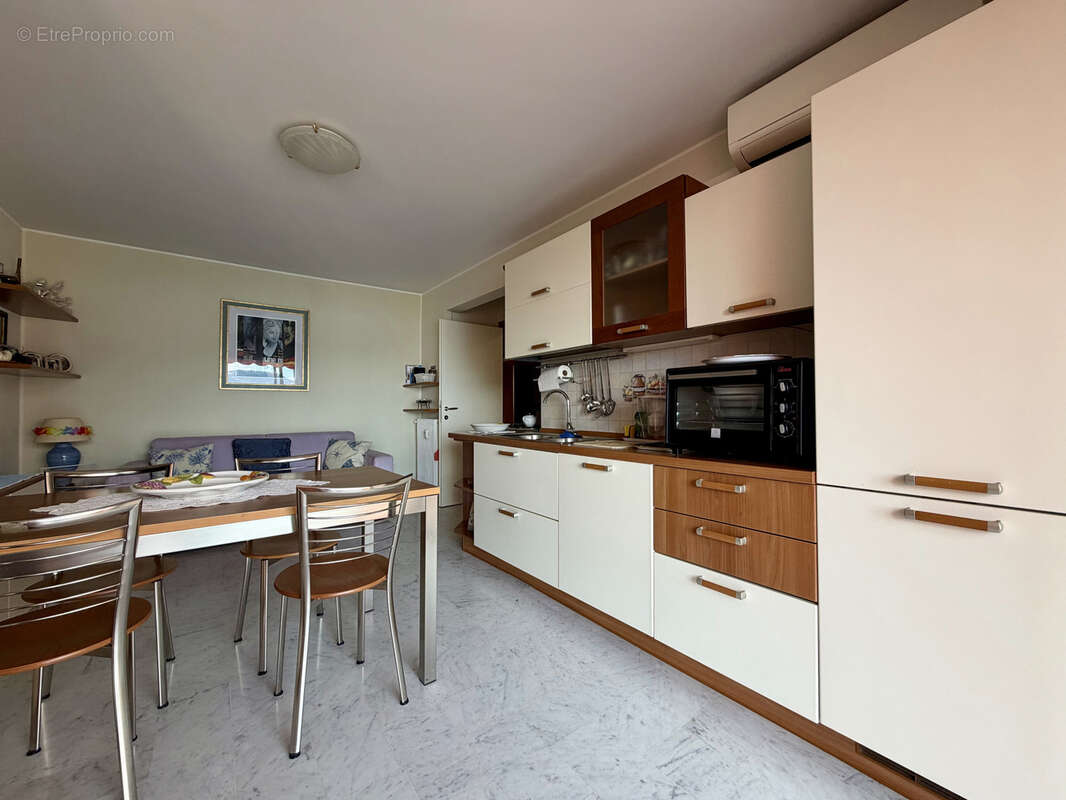 Appartement à ROQUEBRUNE-CAP-MARTIN