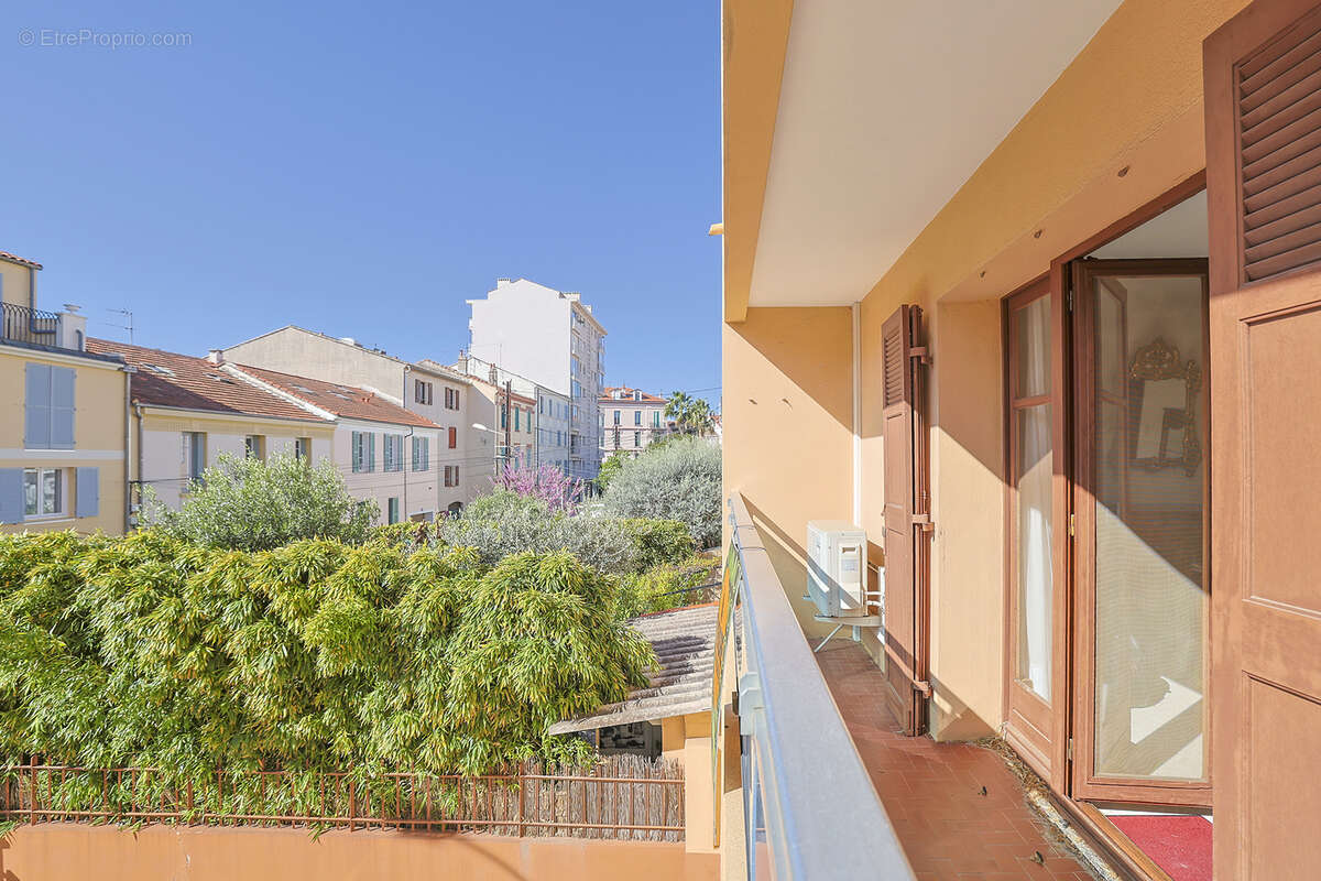 Appartement à HYERES