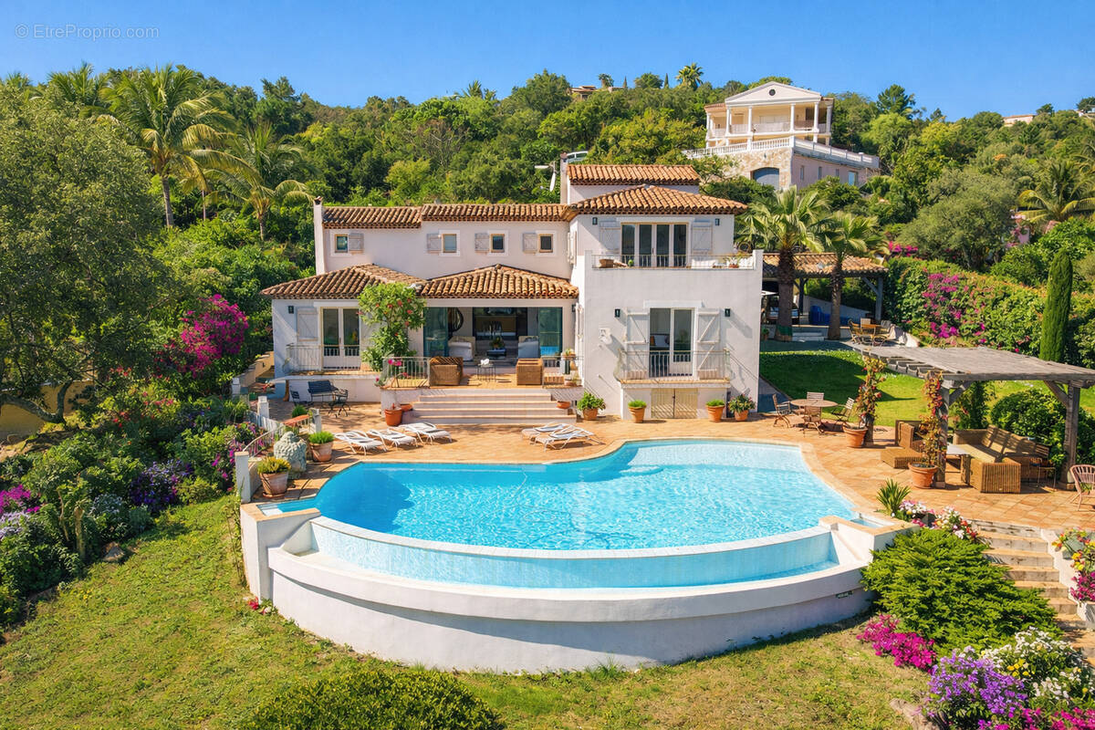 Maison à LES ADRETS-DE-L'ESTEREL