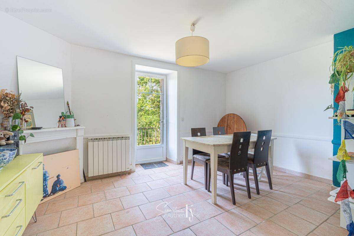 Maison 110 m² à Objat  - photo 3