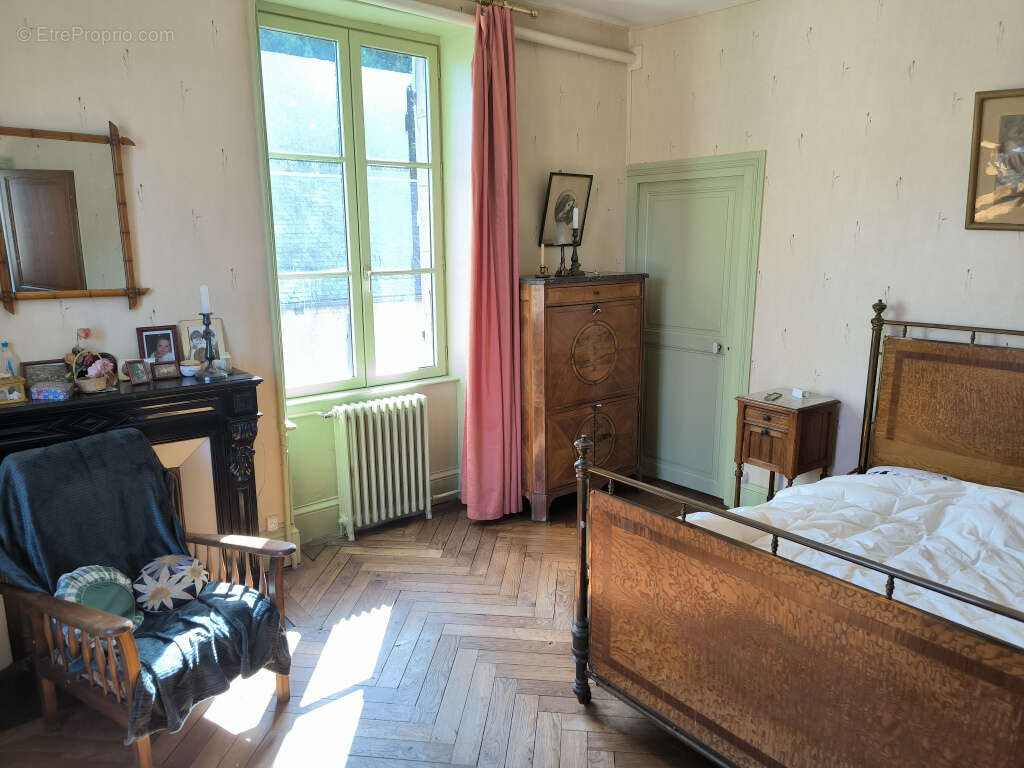 Maison à CHATILLON-EN-BAZOIS