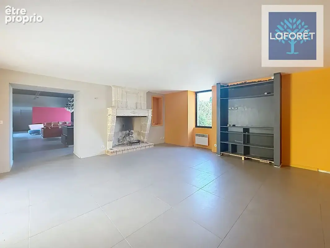 Propriété de caractère avec piscine, grange et plus de 5 hectares de terrain - photo 4