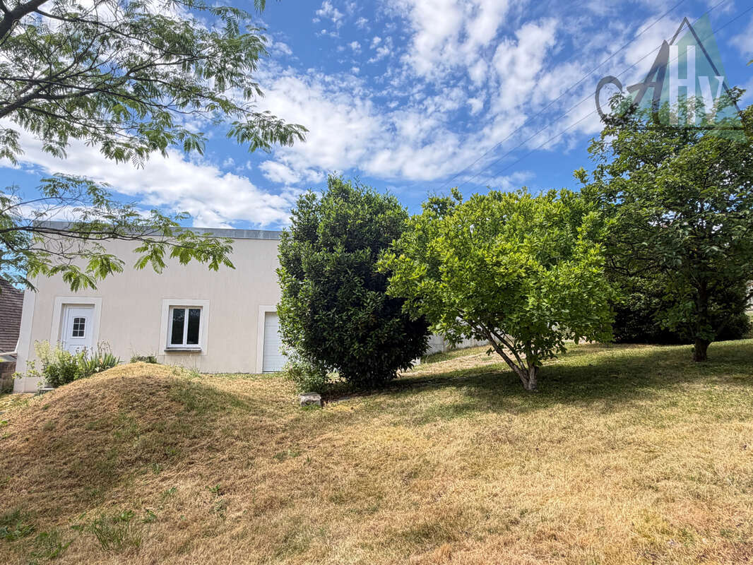 Maison de caractère - 160 m2 - 7 pièces - LONGUEVILLE - photo 4