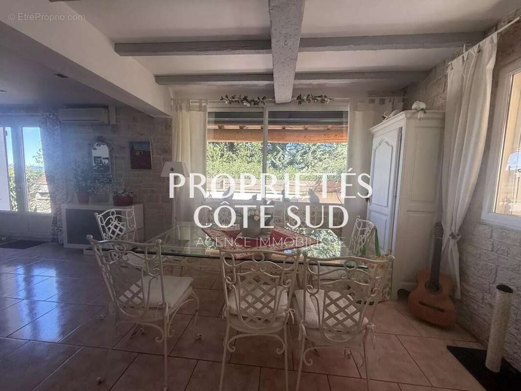 Maison à VILLENEUVE-LES-AVIGNON