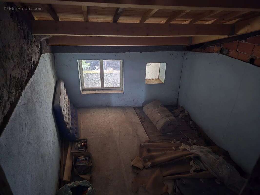Maison à AUZAT-LA-COMBELLE