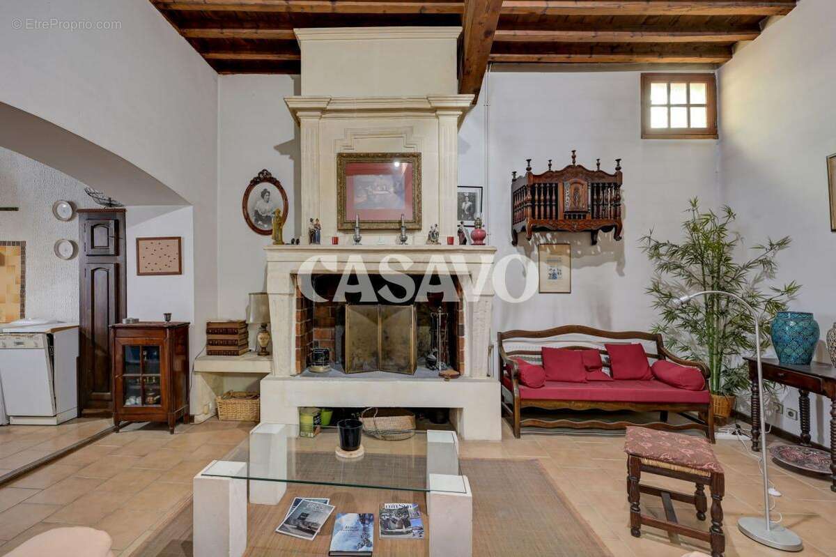 Vente Maison 3 pièces de 110m² - 13200 Arles - photo 3