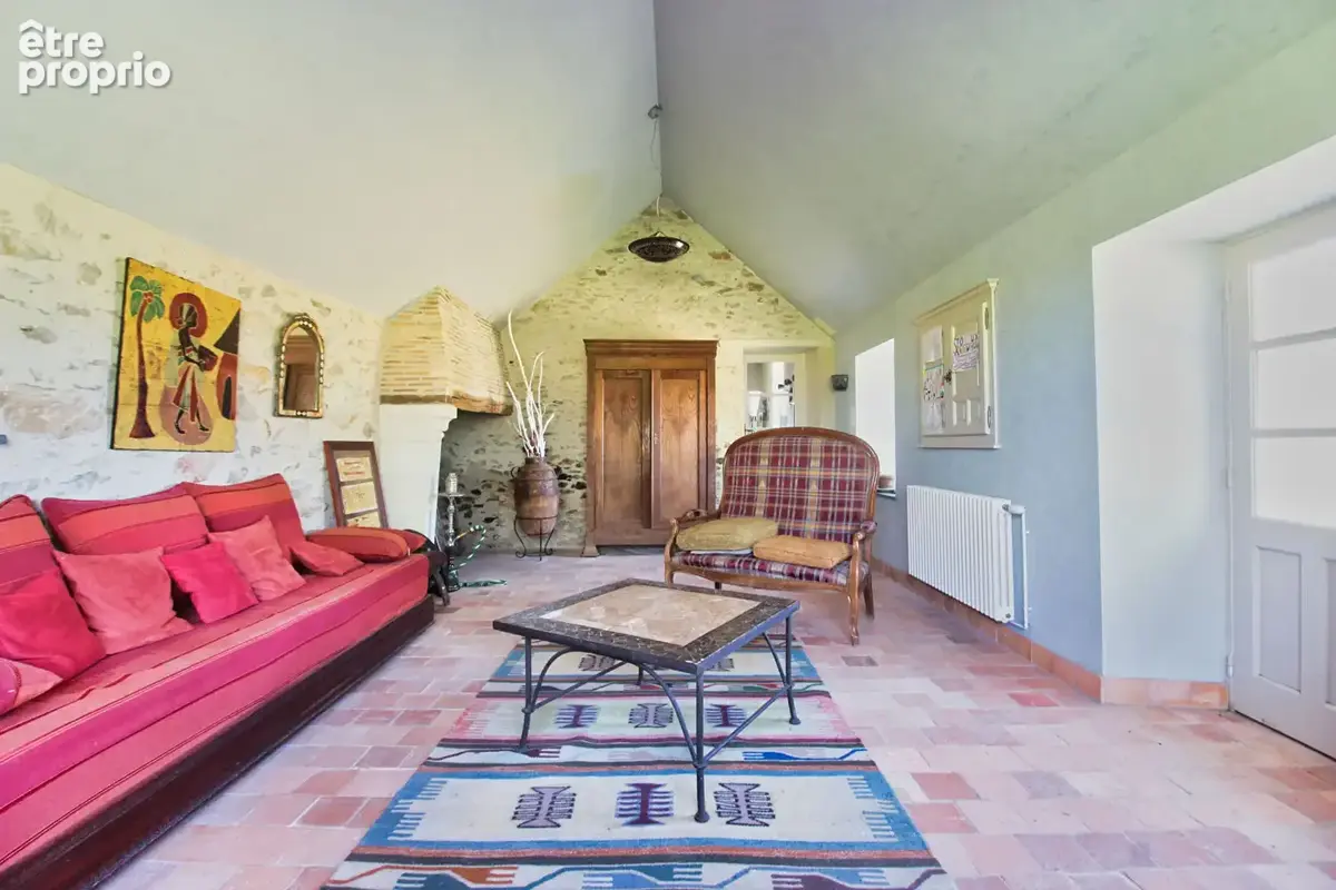 Maison ancienne à vendre à Mozé-sur-Louet avec jardin et dépendance - photo 3