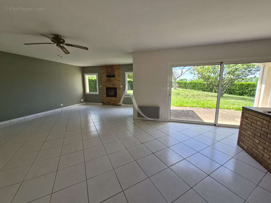 Maison à VILLENEUVE-DE-MARSAN