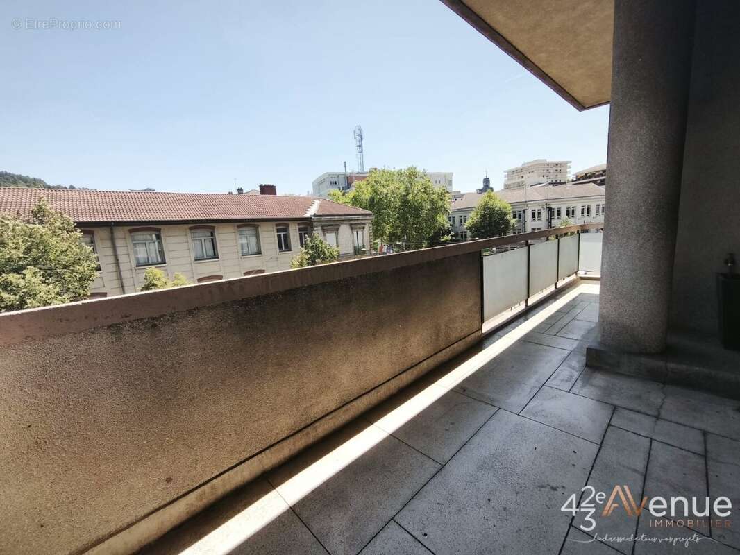 Appartement à SAINT-ETIENNE