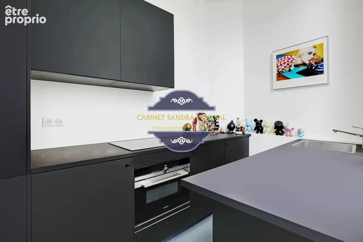 Paris IXème. Blanche.  Appartement- 2 chambres 71m²- 890 000 euros - photo 5