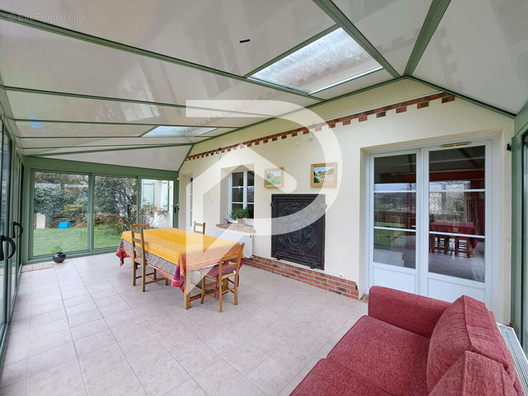 Maison à ONS-EN-BRAY