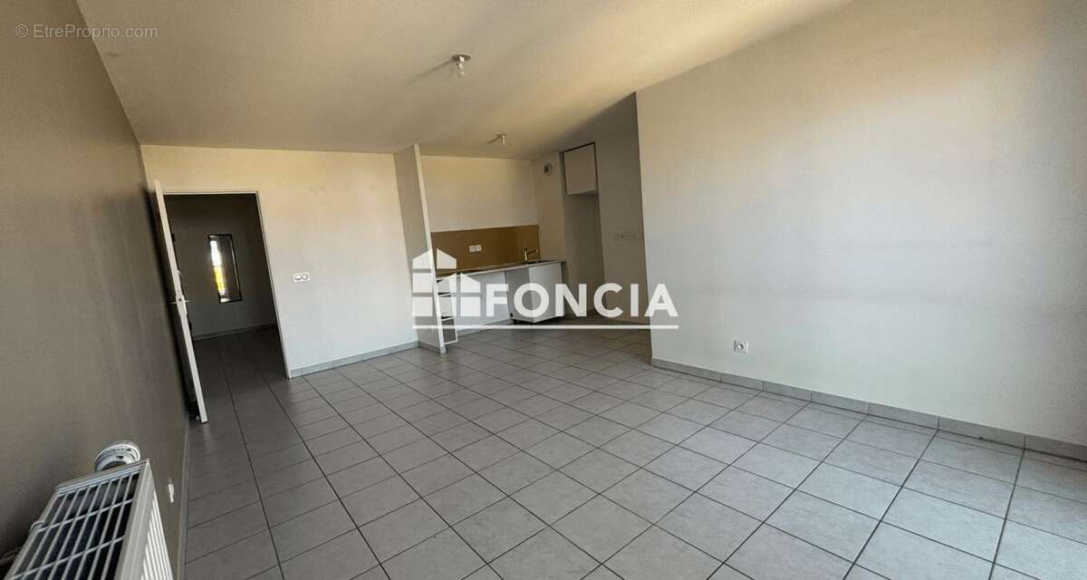 Appartement à DECINES-CHARPIEU