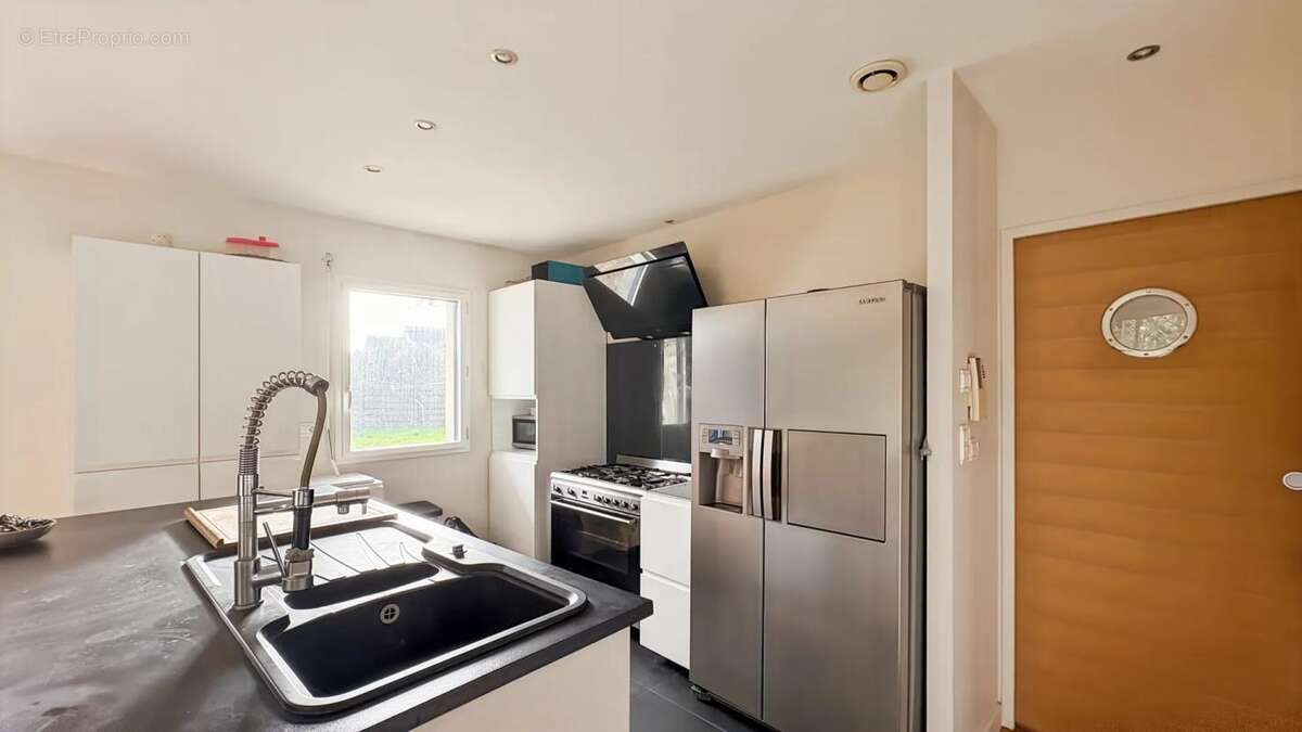 Maison à LA CHAPELLE-LAUNAY