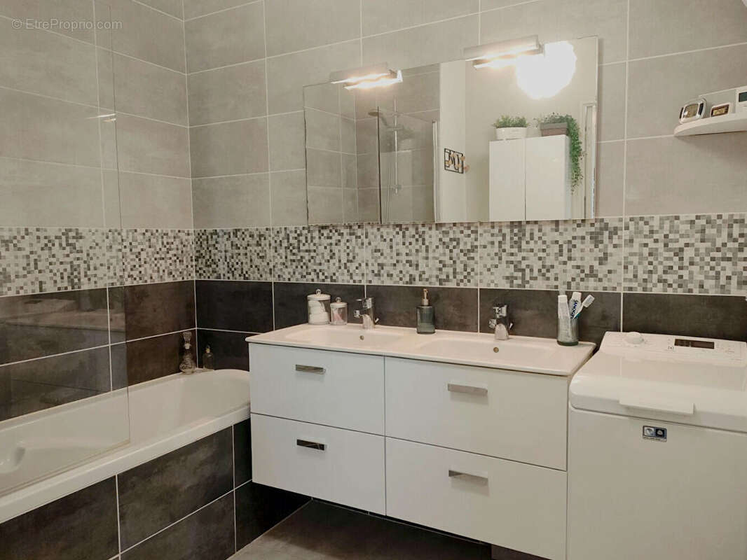 Appartement à LE PRADET