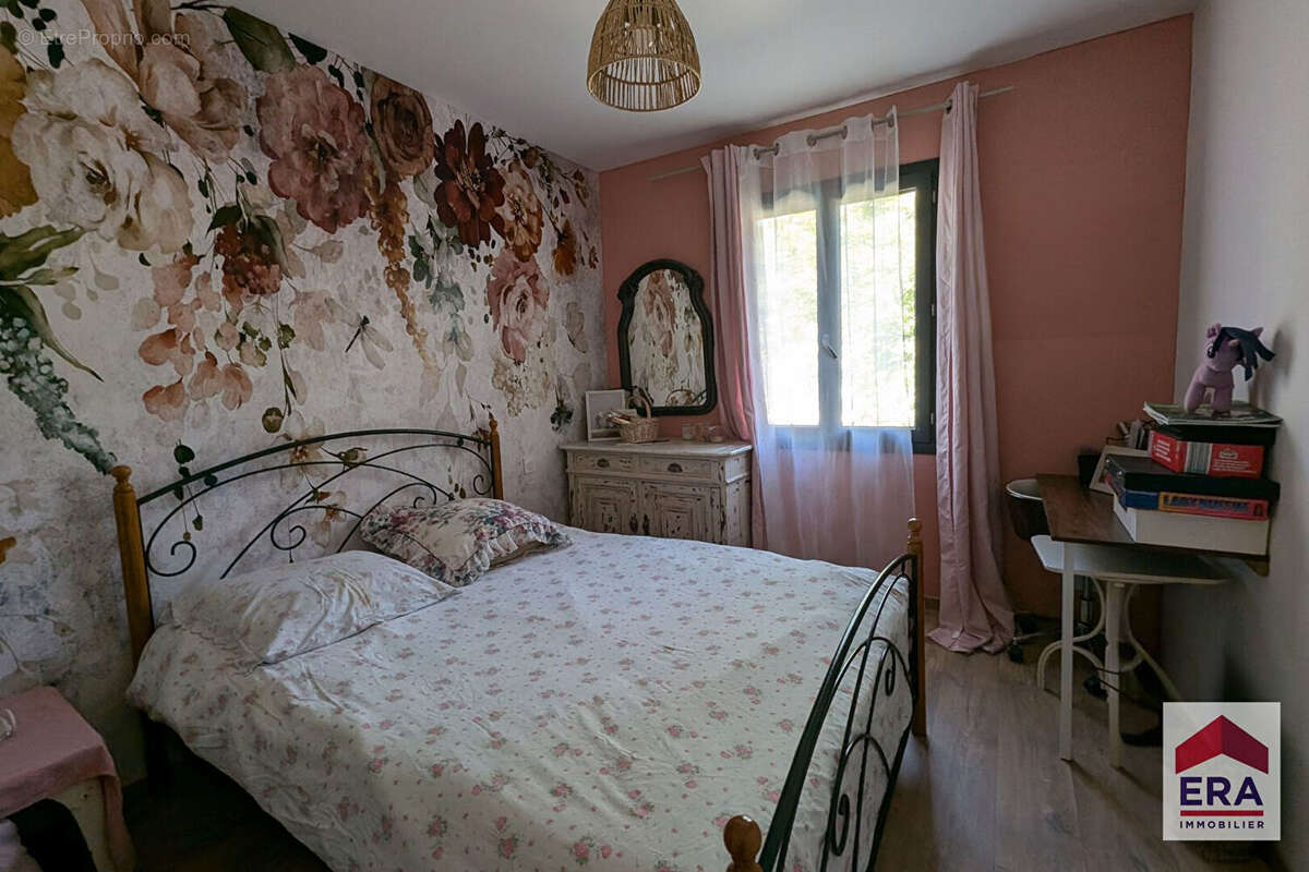 Maison à BOLLENE