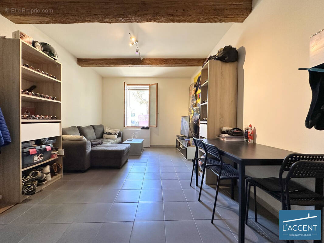 Appartement à SAINT-LAURENT-D'AIGOUZE