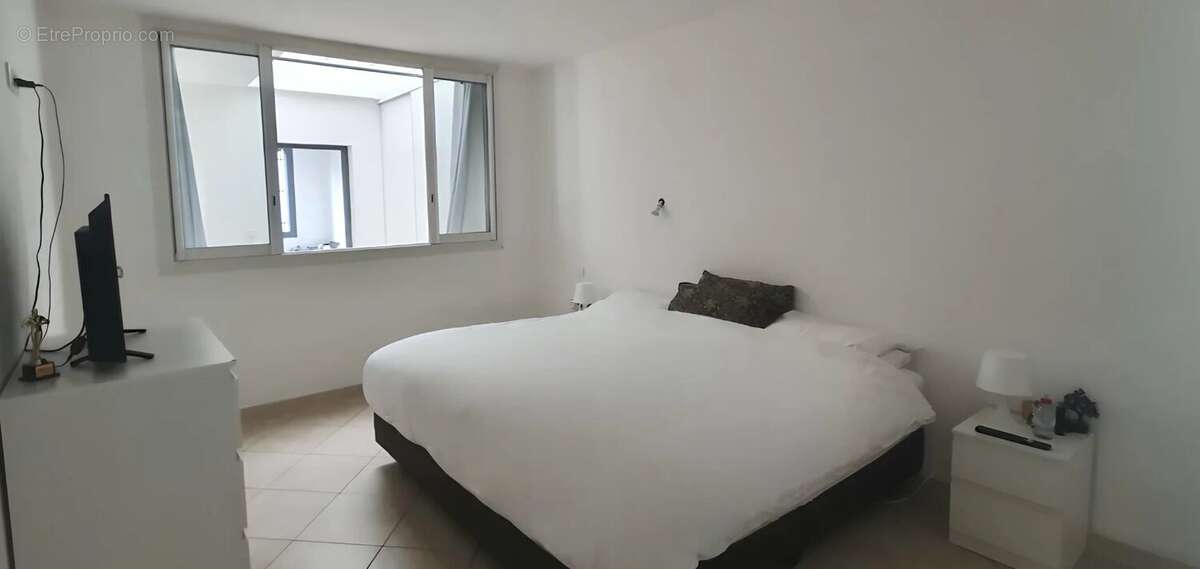 Appartement à VALLAURIS