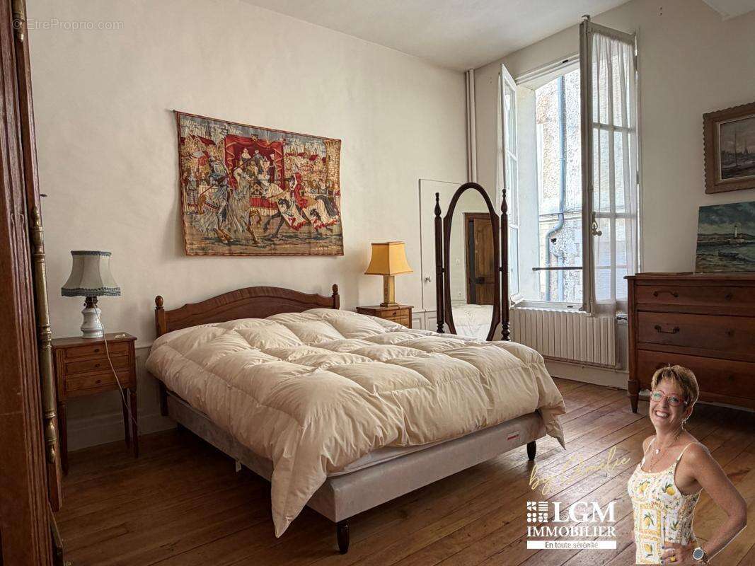 Demeure d'exception au cœur du vieux Château-Thierry -5 Chambres, un appartement - 319 m² d'histoire ! - photo 14