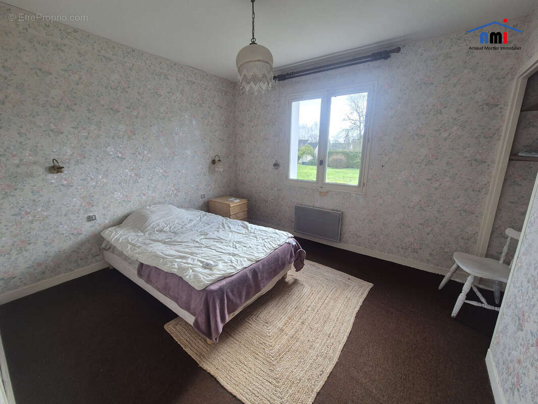 Maison à MOUTIERS-AU-PERCHE