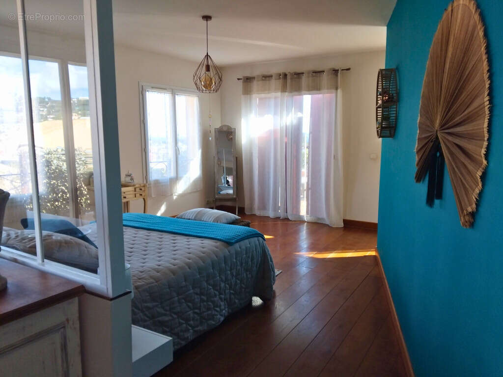 Maison à CARQUEIRANNE