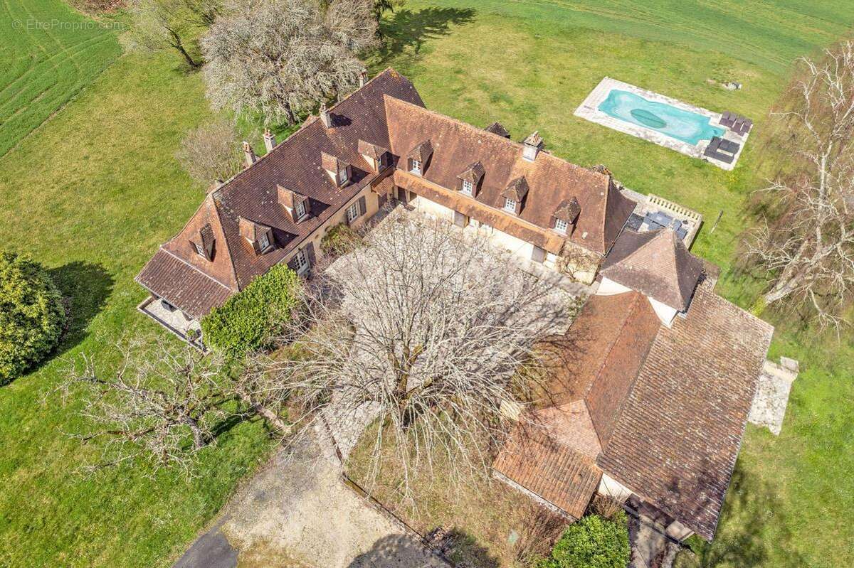 Maison à SAINT-GEYRAC