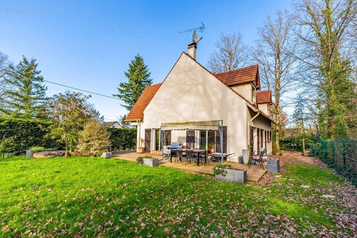 Maison à SAINT-FARGEAU-PONTHIERRY