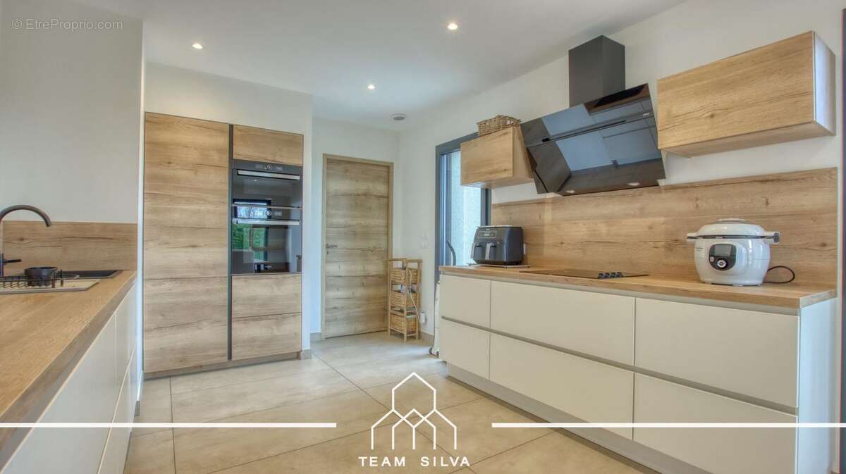 Maison 105 m² à Echalas  - photo 4