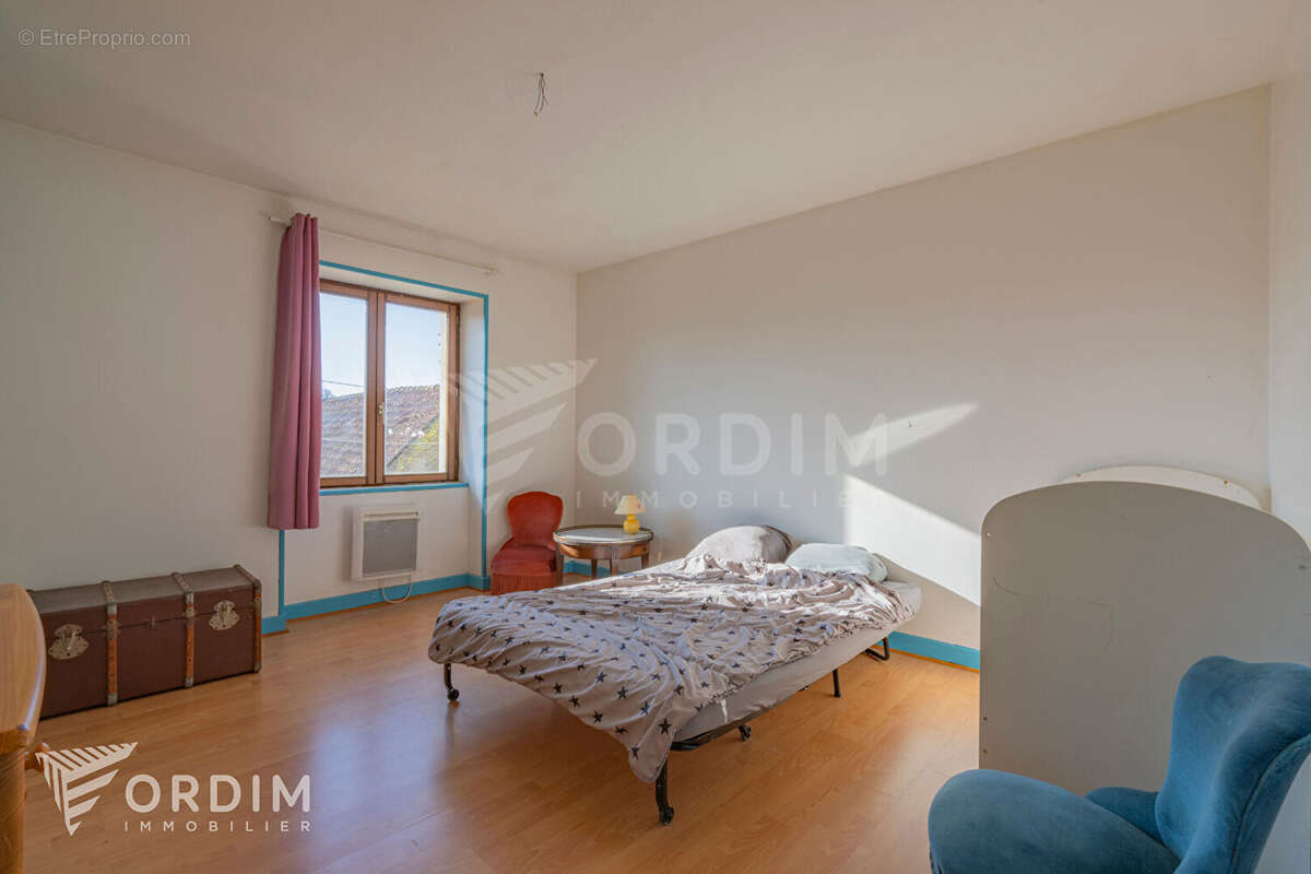 Maison à ETAIS-LA-SAUVIN