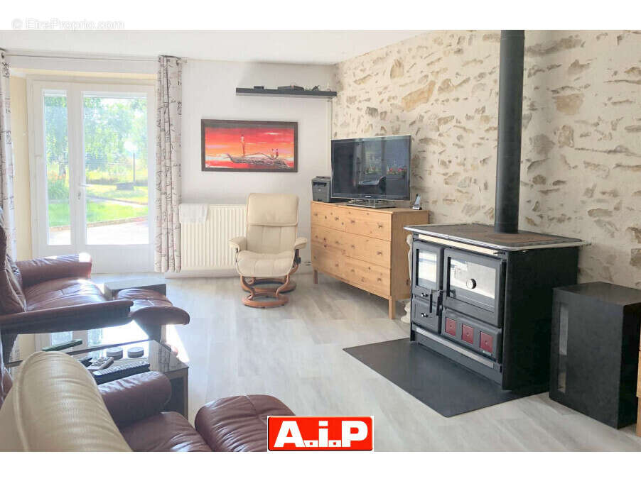 Maison à SAINT-HILAIRE-DE-VOUST