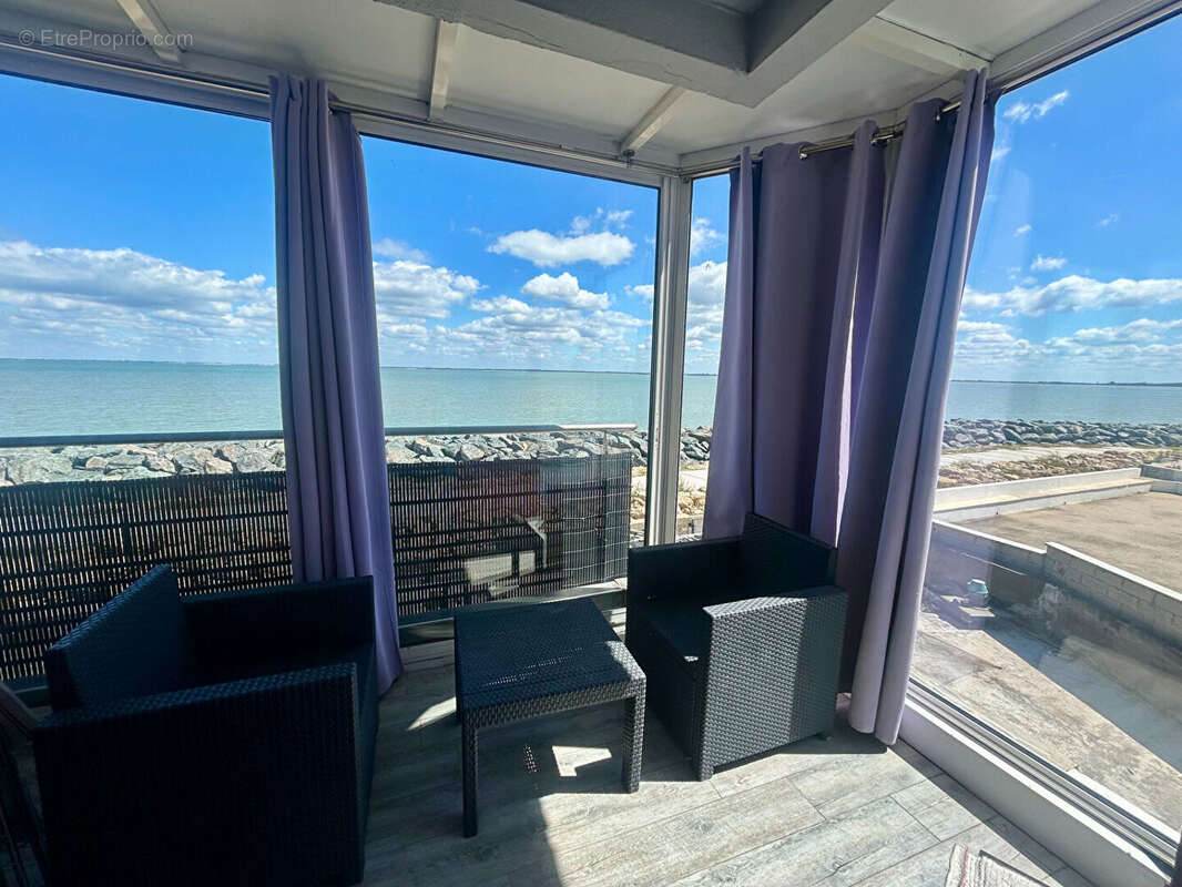 Appartement à FOURAS