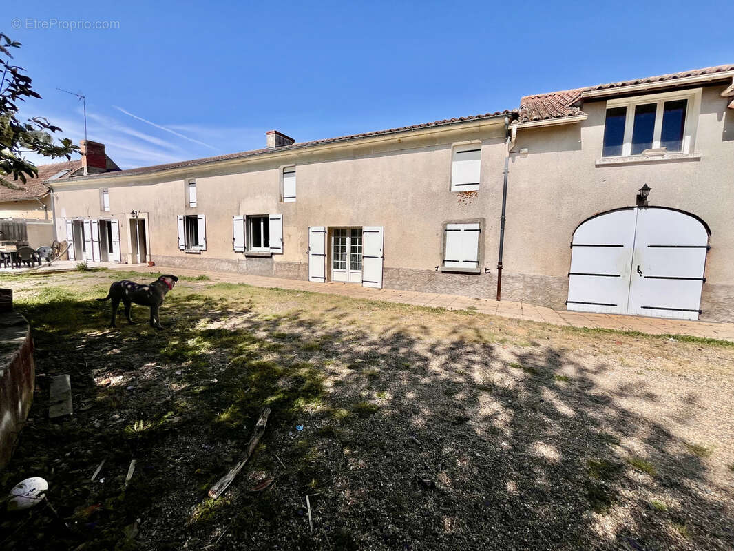 Maison à BOUILLE-LORETZ