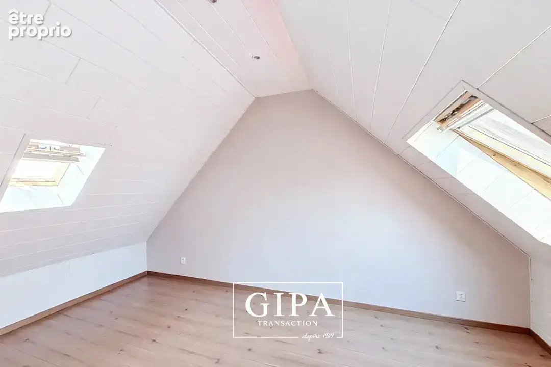 Le charme de l'ancien au sommet : duplex avec terrasse à l'Orangerie - photo 10