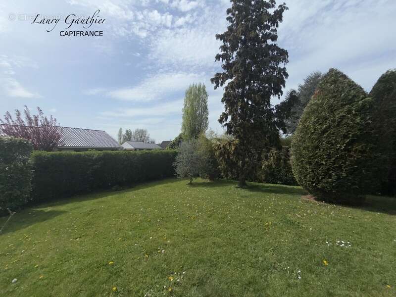 Maison à LA CHAPELLE-D'ARMENTIERES