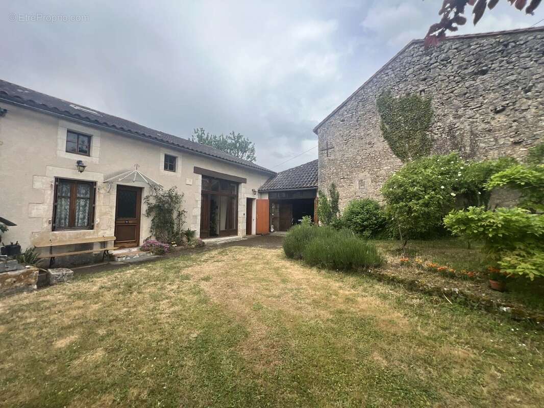 Maison à VALDIVIENNE