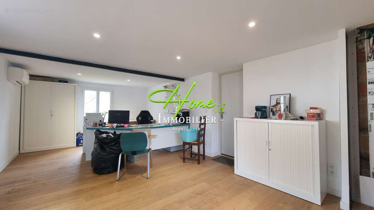 Commerce à SAINT-MARTIN-D&#039;AUXIGNY