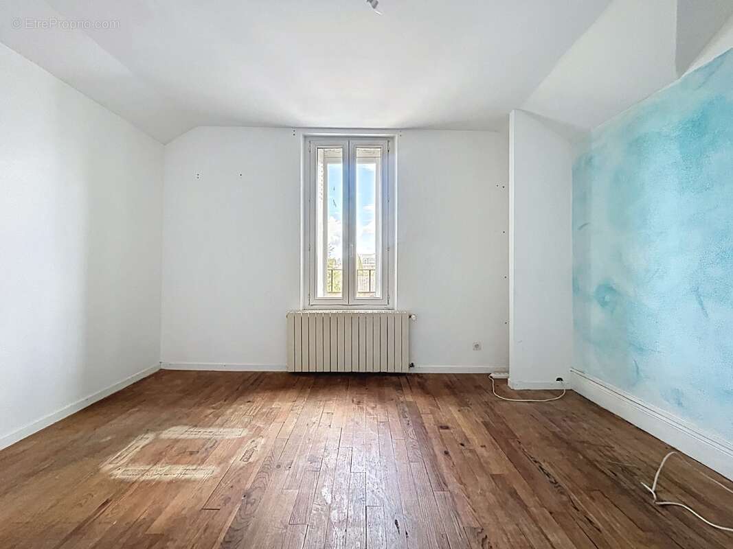 Maison à MONTELIMAR