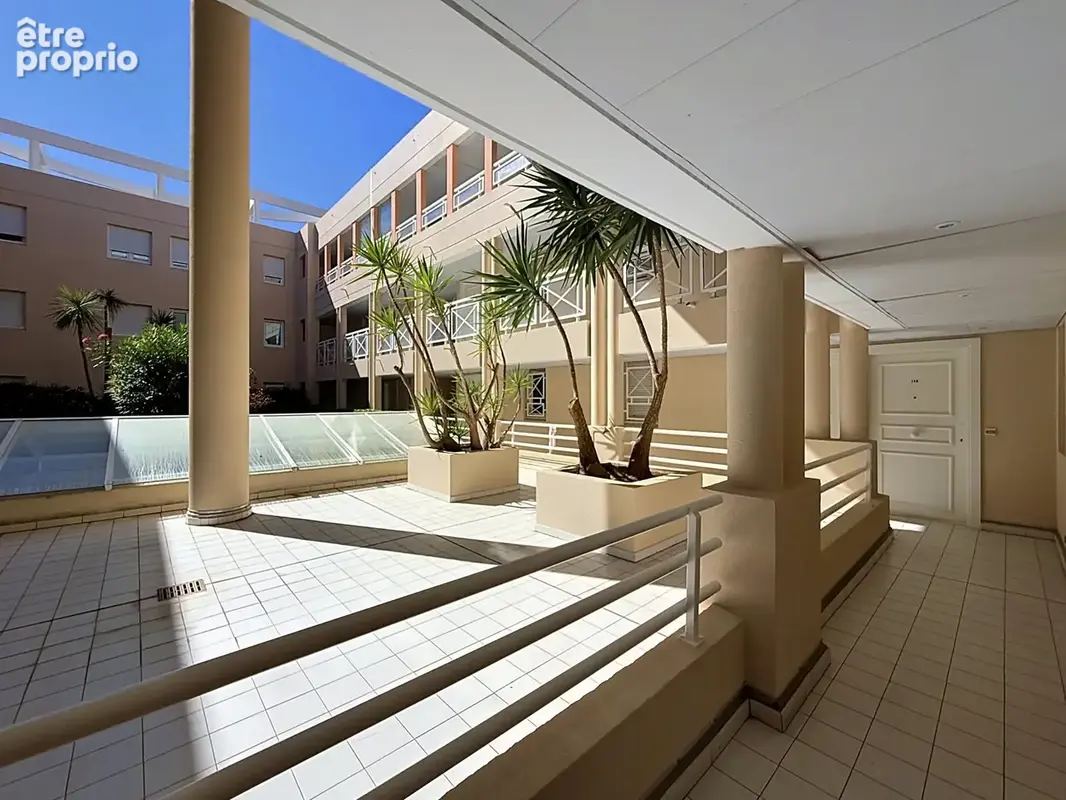 Golfe-Juan (port)  2 pièces avec coin nuit ( terrasse et piscine) - photo 7