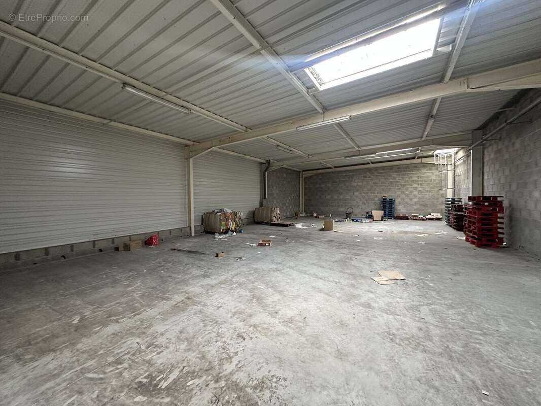 Commerce à BEAUVILLIERS