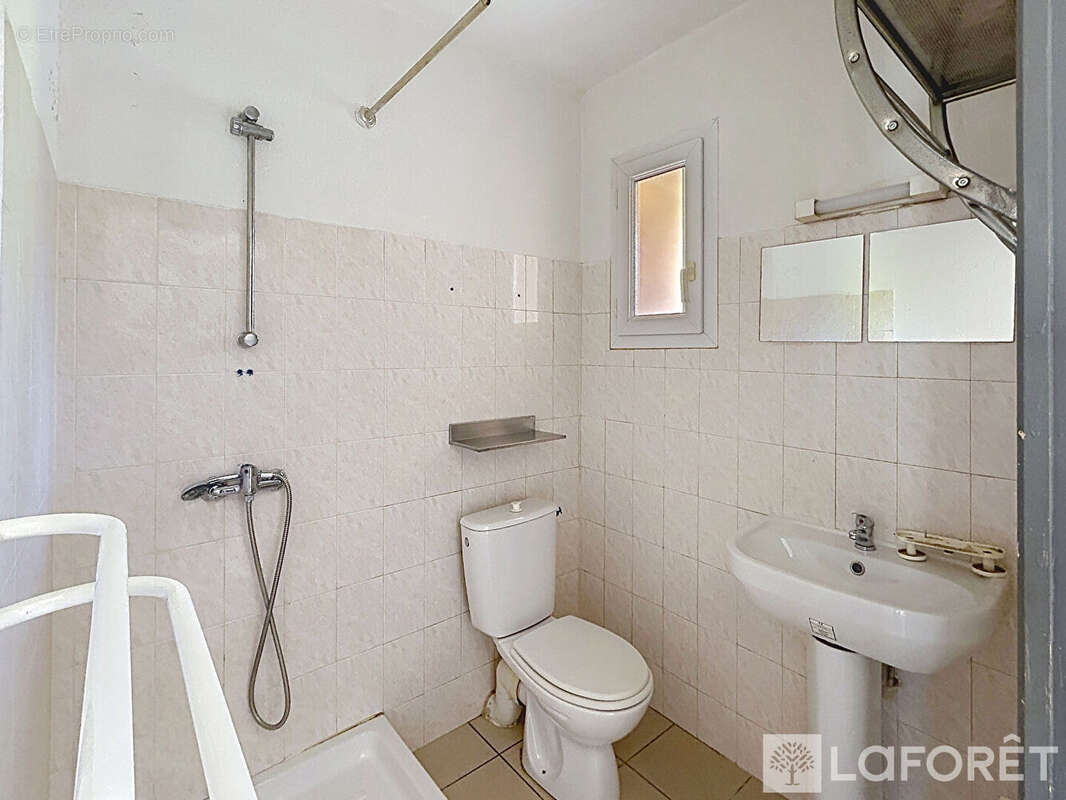 Appartement à COURTHEZON