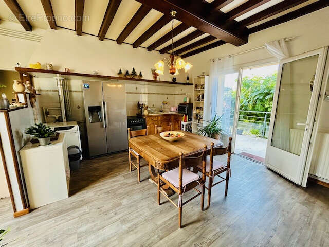 Maison à SAINT-PIERRE-LA-PALUD